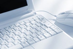 パソコンのキーボードの写真